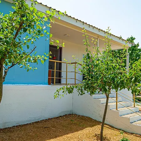 Вилла Vila Tek Liqeni *