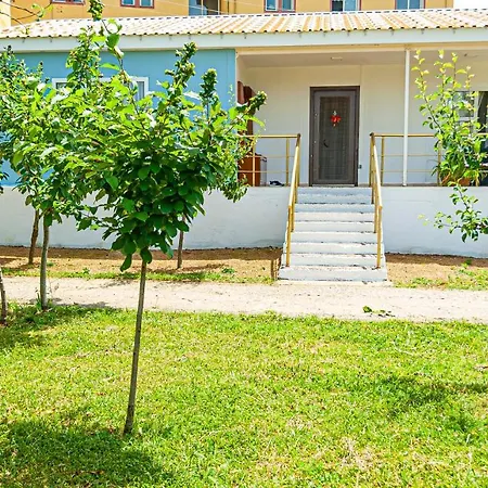 Vila Tek Liqeni